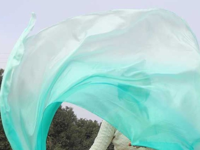 Hedvábný závoj - PAVÍ ZELENÝ DUHOVÝ