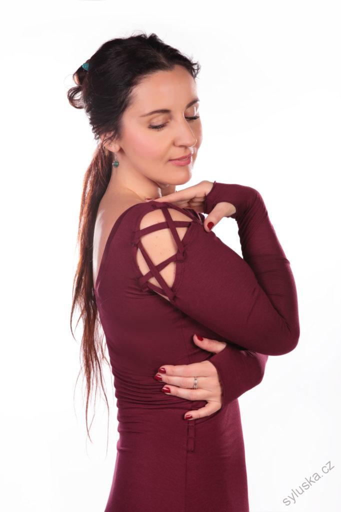 Celoroční šaty CLAIRE se šněrovacími rukávy