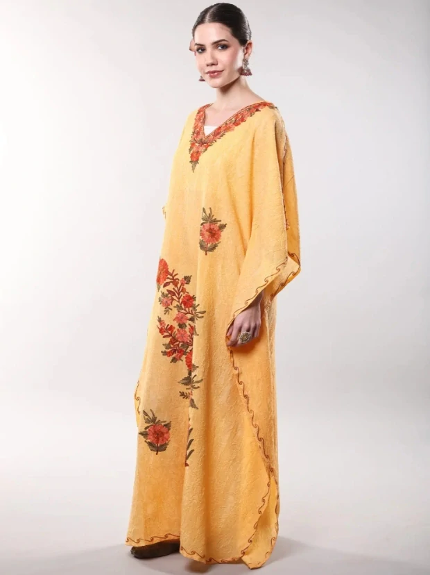 Bavlněný kaftan VIRENA s výšivkou - PASTELOVĚ ŽLUTÝ