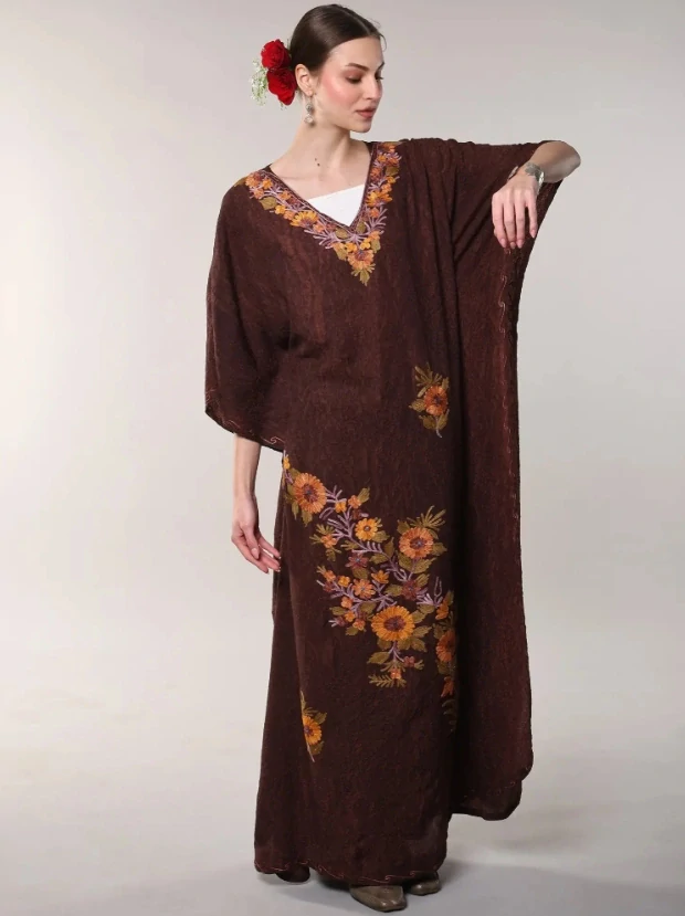 Bavlněný kaftan VIRENA s výšivkou - HNĚDÝ