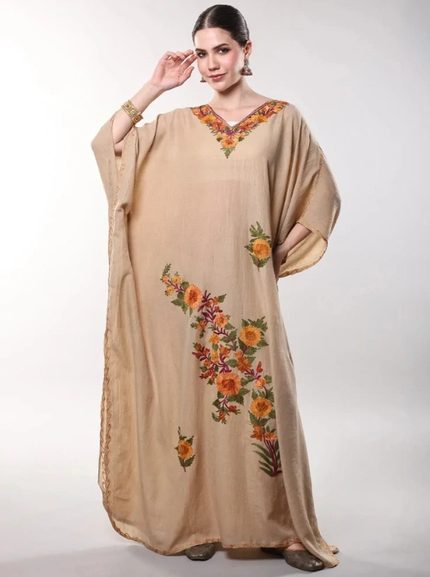 Bavlněný kaftan VIRENA s výšivkou - BÉŽOVÝ