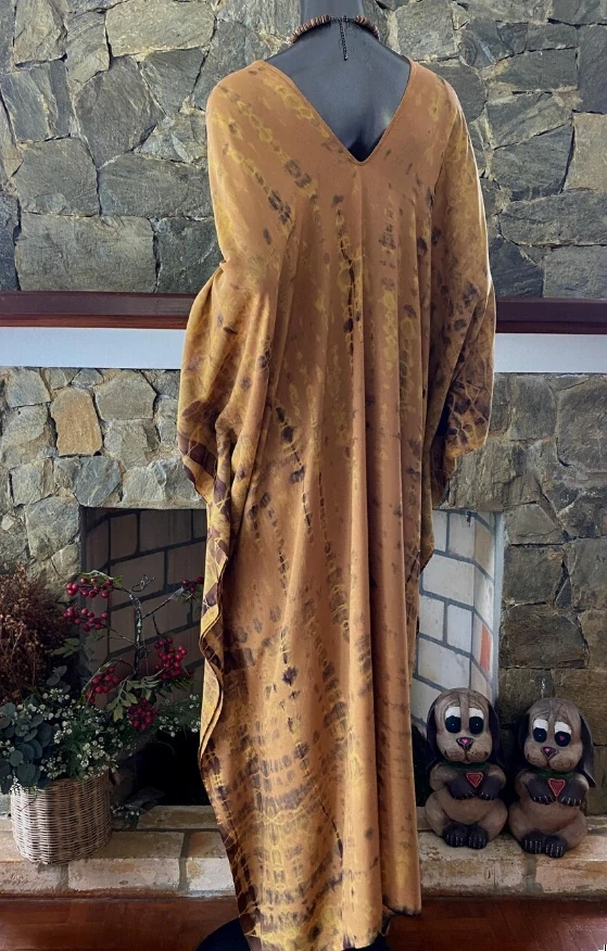 BÉŽOVÝ batikovaný KAFTAN dlouhý  (03) - výstřih do V