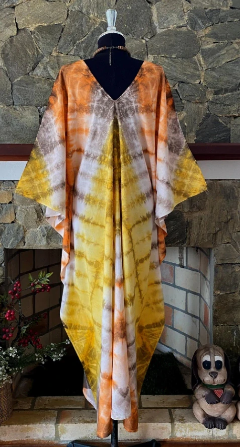 TROPICAL ORANŽOVÝ batikovaný KAFTAN dlouhý  (09) - výstřih do V