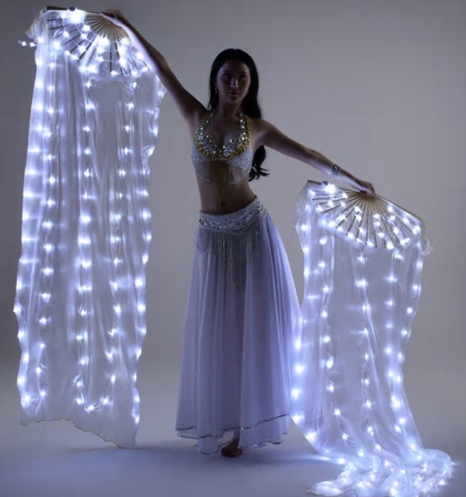 LED hedvábné vějíře 180x90 - BÍLÉ s akumulátorem