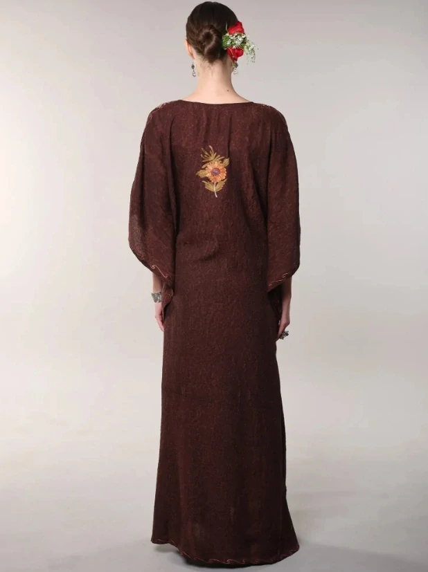 Bavlněný kaftan VIRENA s výšivkou - HNĚDÝ