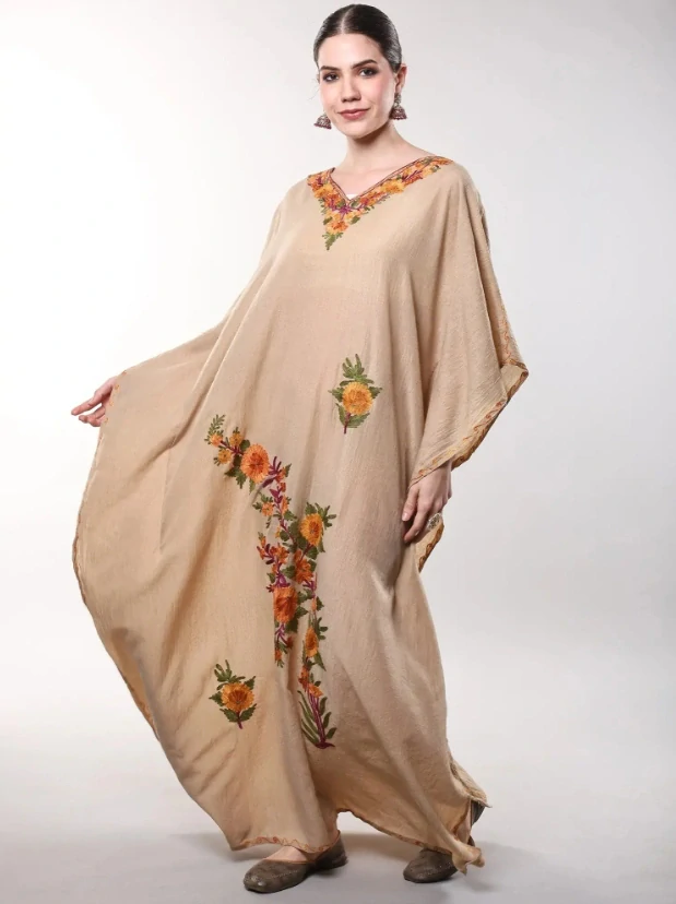 Bavlněný kaftan VIRENA s výšivkou - BÉŽOVÝ