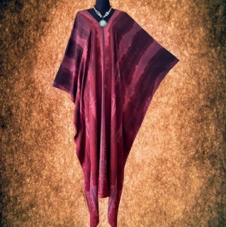 Vínovočervený batikovaný KAFTAN dlouhý (15) - výstřih do V