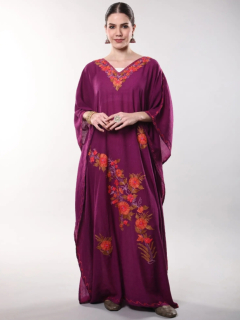 Bavlněný kaftan VIRENA s výšivkou - FIALOVÝ